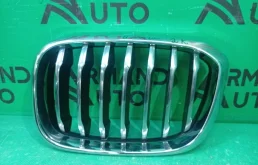 Решетка радиатора BMW X3 2017-2021 51137464931 G01, левая