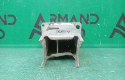Кронштейн усилителя бампера Audi A4 2007-2015 8K0807134D 4 B8, передний правый