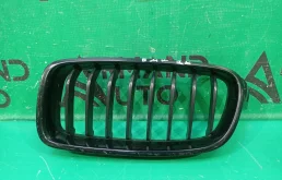 Решетка радиатора BMW 3 series 2011-2020 51712240775 F30 F31, левая