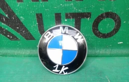 Эмблема BMW 5 series 2002-2010 51148132375 E60 E61, передняя