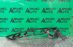 Кронштейн крыла BMW X5 2006-2013 51657157990 E70, передний правый