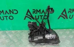 Кронштейн панели передней нижний Mercedes E-Class 2016-2023 A2136206500 W213, правый