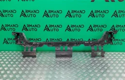 Кронштейн бампера центральный Audi A4 2015-2020 8W5807067DGRU 5 B9, задний