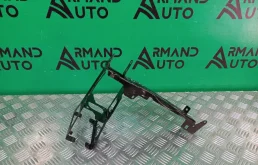 Кронштейн фары BMW 3 series 2011-2020 51647245791 F30 F31, левый
