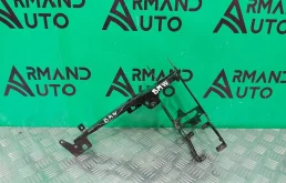 Кронштейн фары BMW 3 series 2011-2020 51647245792 F30 F31, правый