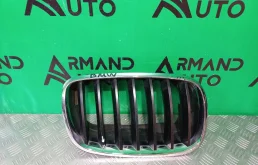 Решетка радиатора BMW X5 2006-2013 51137157688 E70, правая