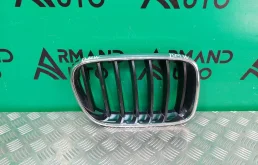 Решетка радиатора BMW X3 2010-2014 51117210726 F25, правая