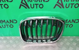 Решетка радиатора BMW X3 2017-2021 51137397465 G01, левая