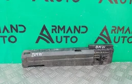 Кронштейн радиатора BMW 4 series 2013-2017 17117600537 F32 F33 F36, правый