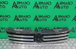 Решетка радиатора Volkswagen Touareg 2014-2018 7P6853651JZLL 2