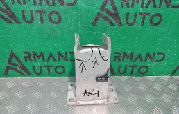 Кронштейн усилителя бампера Audi A4 2007-2015 8K0807134D 4 B8, передний правый