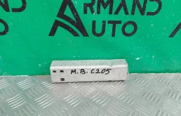 Кронштейн усилителя бампера Mercedes C-Class 2014-2021 A2056203701 W205, передний