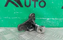 Петля двери нижняя Mercedes C-Class 2014-2021 A2057200337 W205, передняя левая