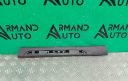 Накладка порога внутренняя BMW X5 2013-2018 51477329464 F15, передняя правая