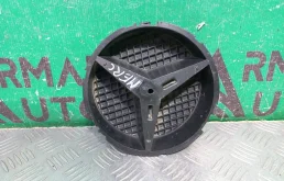 Кронштейн эмблемы Mercedes C-Class 2014-2018 A0008880060 W205, передний