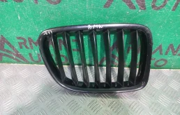 Решетка радиатора BMW X1 2009-2015 51112993308 E84, правая