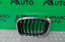 Решетка радиатора BMW X3 2017-2021 51137397465 G01, левая