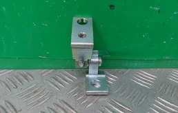Петля двери Volkswagen Passat 2014-2023 7N0831402D B8, правая