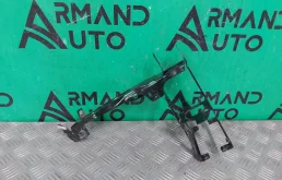 Кронштейн фары BMW 3 series 2011-2020 51647245792 F30 F31, правый