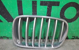 Решетка радиатора BMW X3 2014-2017 51137367421 F25, левая