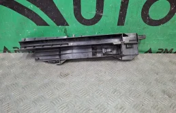 Дефлектор радиатора BMW X5 2006-2013 17118572188 E70, левый