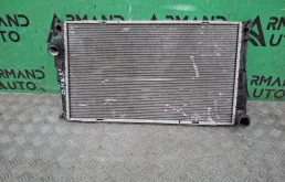 Радиатор двигателя (двс) BMW X1 2009-2012 17117547059 E84