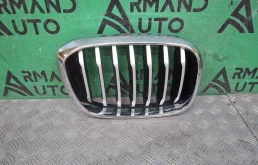 Решетка радиатора BMW X3 2017-2021 51137478670 G01, правая