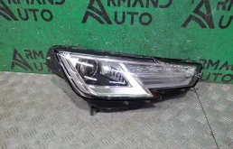 Фара Audi A4 2015-2020 8W0941044 5 B9, правая
