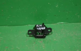 Петля двери MAZDA CX-5 2011-2015 D46172210B 1, задняя правая