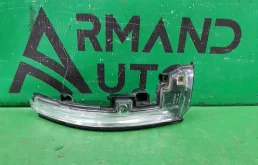 Повторитель поворота на зеркало LAND ROVER Range Rover Evoque 2011-2015 LR027945 1 L538, правый