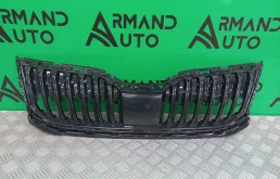 Решетка радиатора Skoda Octavia 2017-2020 5E0853653C041 3 A7 (5E)