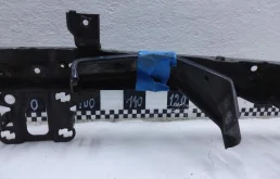 Усилитель переднего бампера для Mitsubishi Pajero Sport 2024 года на фотографиях