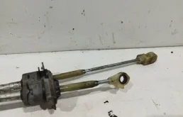 Трос кулисы (МКПП) для Hyundai Solaris 2015 года на фотографиях