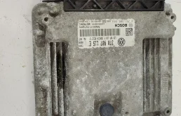 Блок управления двигателем 3T0907115E  1.8 TSI Skoda
