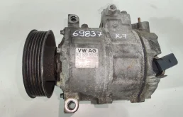 Компрессор кондиционера 1K0820803N  2.0 FSI Volkswagen