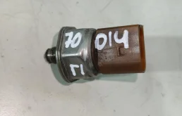 Датчик давления топлива 03C906051H  1.4 Турбо бен