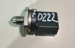 Датчик давления топлива 06J906051B  2.0 TFSI Volk