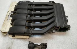 впускной коллектор Volkswagen Touareg 2  2012