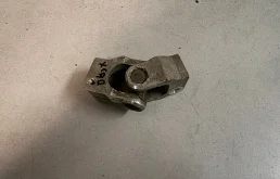 Рулевой карданчик Volvo XC90 8650236 B5254T2