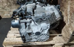 Акпп dsg7 dq200 mgu Volkswagen Golf 2010 5K1