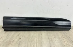 молдинг нижний передней правой двери для Audi Q7 4M 2015+