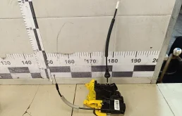 Замок двери передней правой Ceed 2012>
