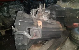 МКПП для Kia Carnival 2002 года на фотографиях