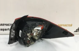 Фонарь внешний левый для Renault Logan 2016 года на фотографиях