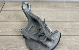 Кулак поворотный со ступицей Audi A4 2008-2012 8K
