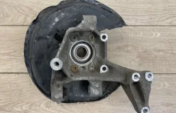 Кулак поворотный со ступицей VW Tiguan 2008-2018 5N
