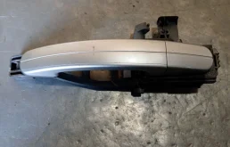 Ручка двери задней наружная левая Ford Kuga I (2008—2012) 2012 Moondust Silver (met)