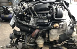 Двигатель для Jaguar XF 2010 года на фотографиях