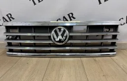 Решетка радиатора со значком VW Touareg 3 -line 2018- CR7
