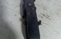 Кнопка аварийной сигнализации Mercedes-Benz Sprinter А9068701010 W906